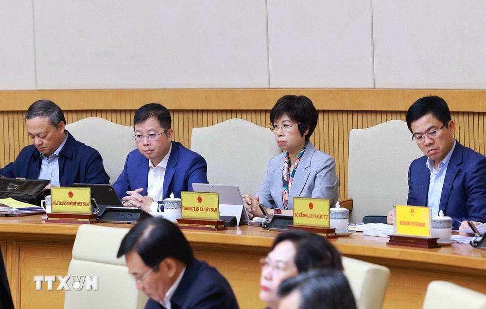 Lãnh đạo các cơ quan thuộc Chính phủ tham dự Phiên họp Chính phủ thường kỳ tháng 11 năm 2024. (Ảnh: Dương Giang/TTXVN) TTXVN_0712 Thu tuong (5).jpg