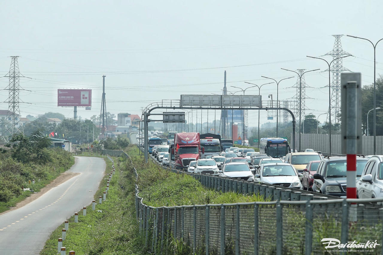 W_un_tac_keo_dai-le-khanh6.jpg