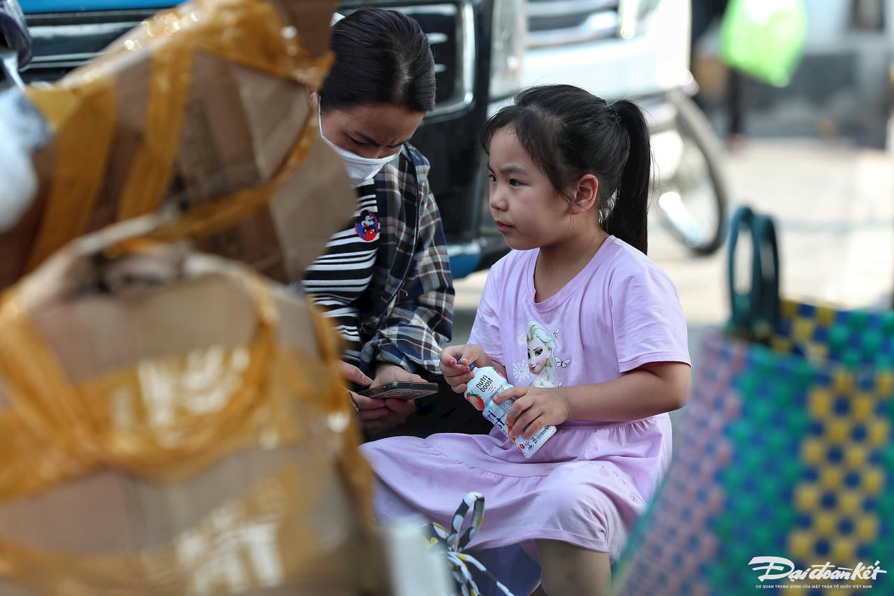 ben_xe_dong_duc-le-khanh11.jpg
