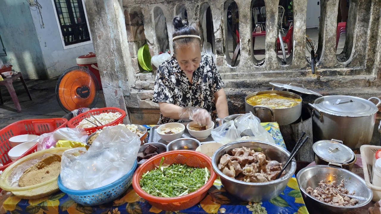 A4.jpg Am thuc Hue