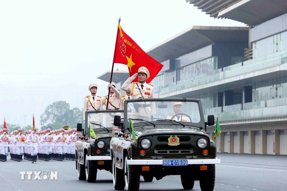 ttxvn_tong_duyet_dieu_binh_6.jpg