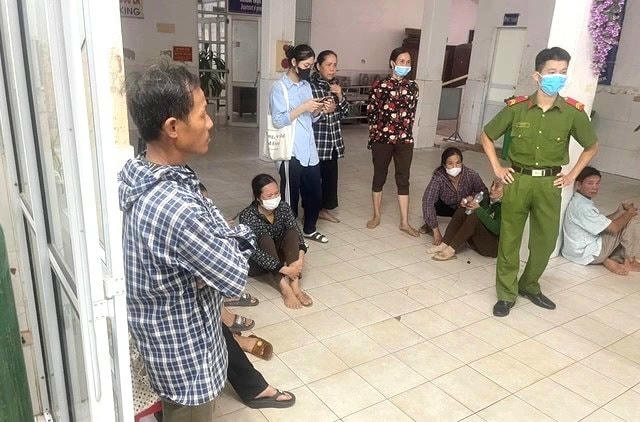 Gia đình bàng hoàng trước sự ra đi của 2 mẹ con chị N.
