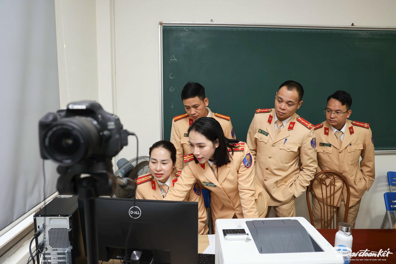 sat_hach-le-khanh12.jpg