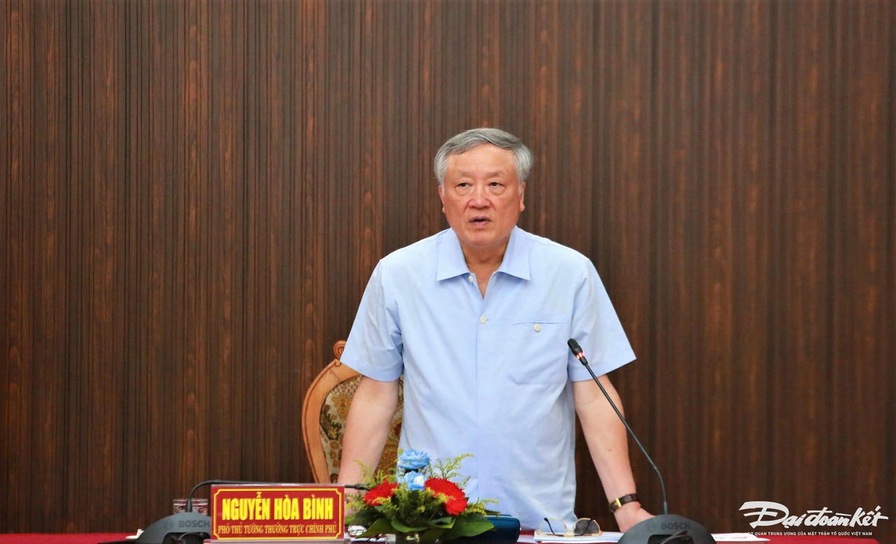 LAM VIEC 1
