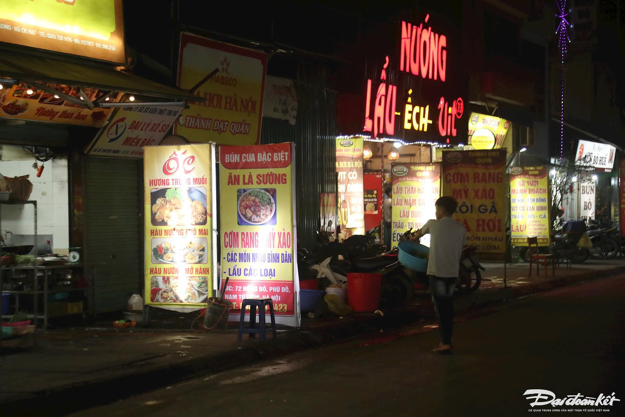 lấn chiếm32