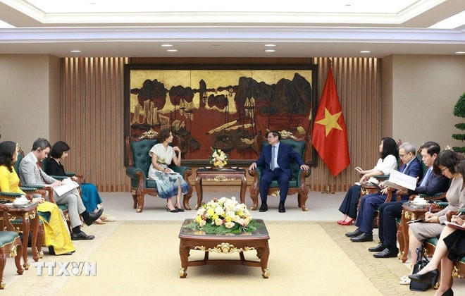 Thủ tướng Phạm Minh Chính tiếp bà Audrey Azoulay, Tổng Giám đốc UNESCO. (Ảnh: Dương Giang/TTXVN) ttxvn-thu-tuong-pham-minh-chinh-tiep-tong-giam-doc-unesco-2806-2.jpg