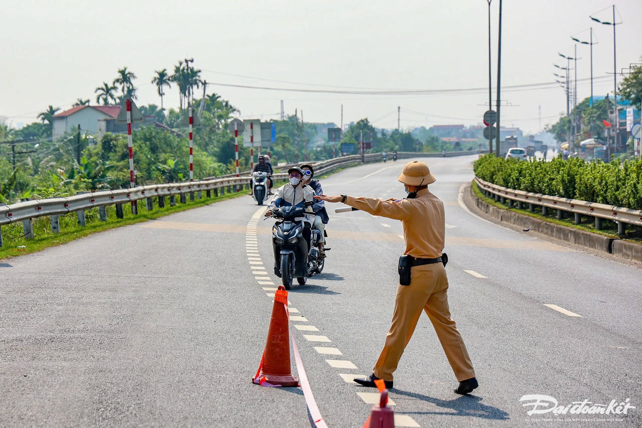xu_phat_le_khanh16.jpg