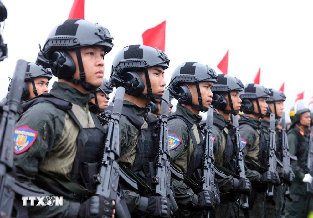 ttxvn_tong_duyet_dieu_binh_4.jpg