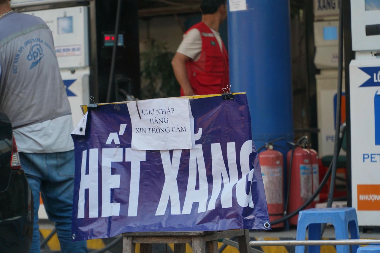 Nhiều doanh nghiệp kinh doanh bán lẻ xăng dầu đóng cửa hoặc tạm ngừng kinh doanh. 