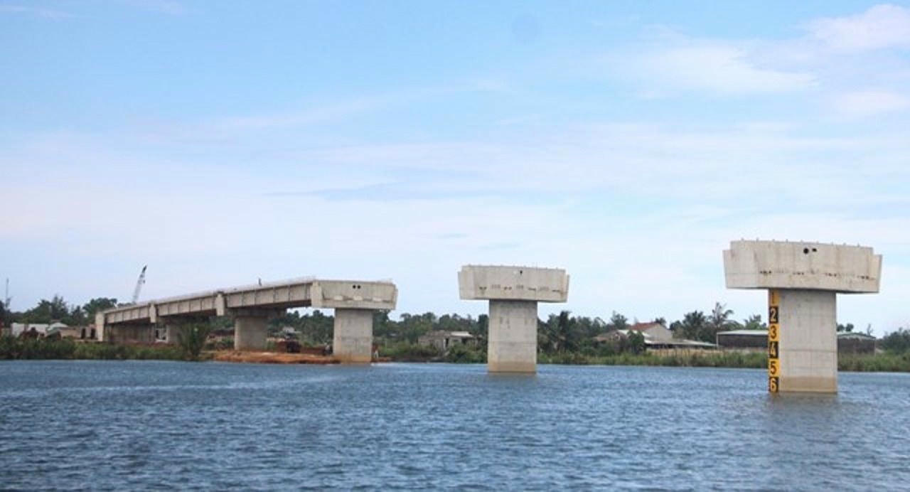 anh-bai-duoi.jpg