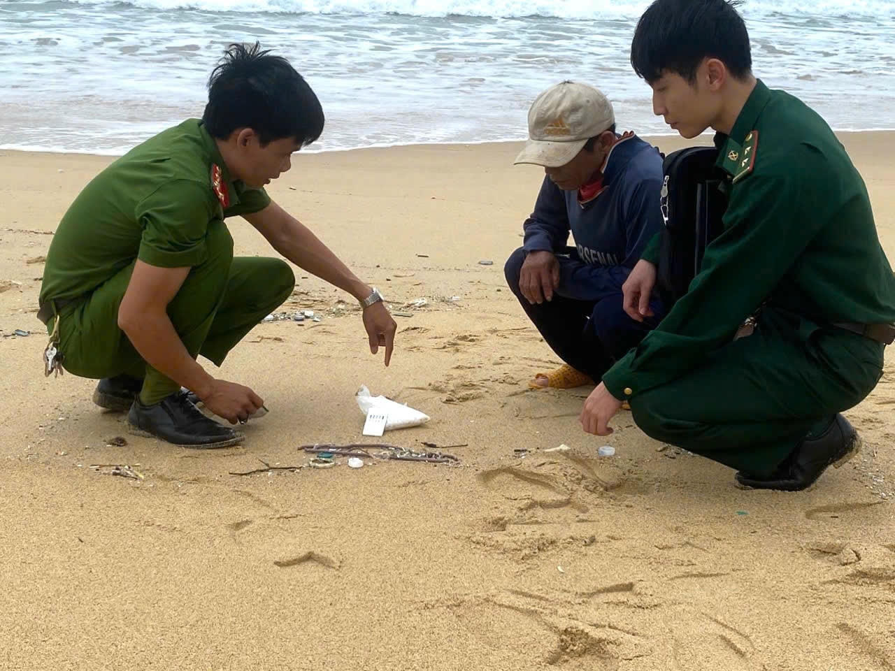 Khu vực nơi phát hiện số viên nén nghi ma túy ở xã Bình Trị.