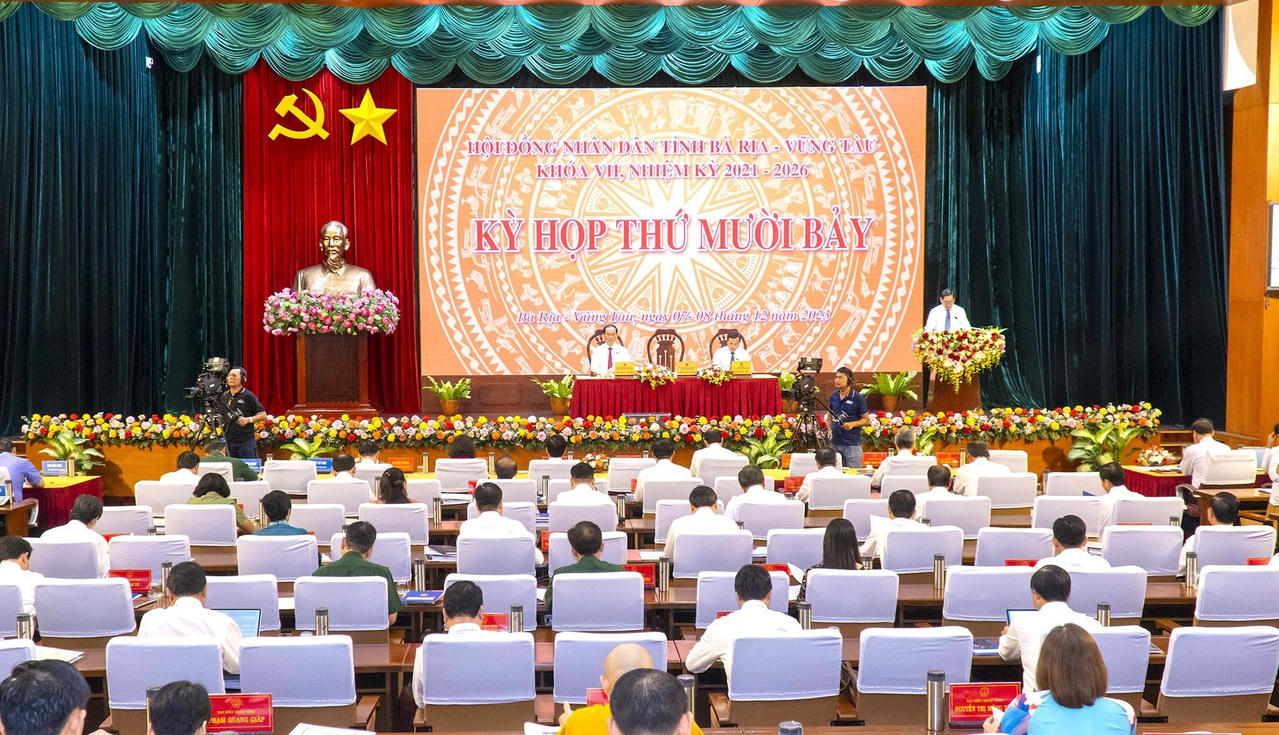 quang-canh-ky-hop.jpg