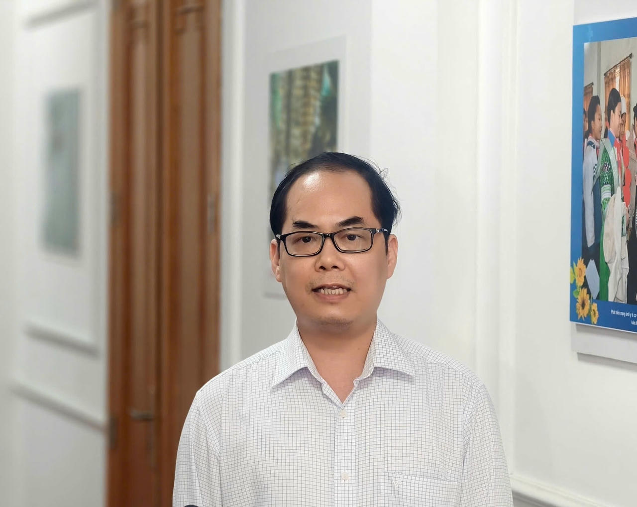 tạ mạnh hùng