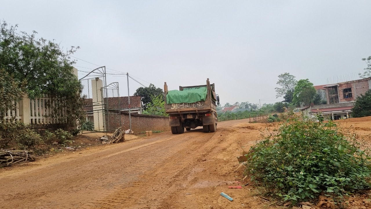 Con đường phải oằn mình
