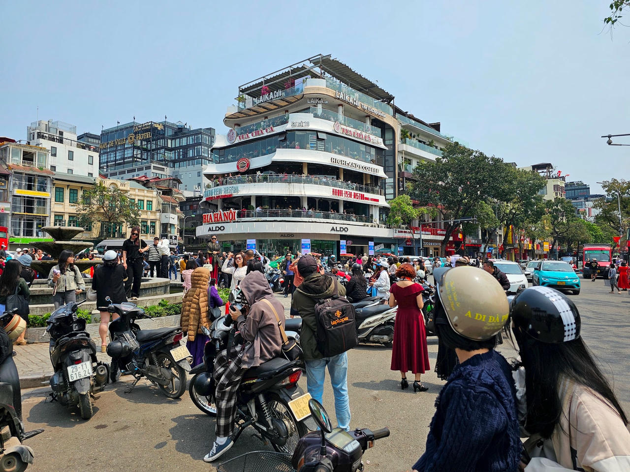 Tuy nhiên, ngày 