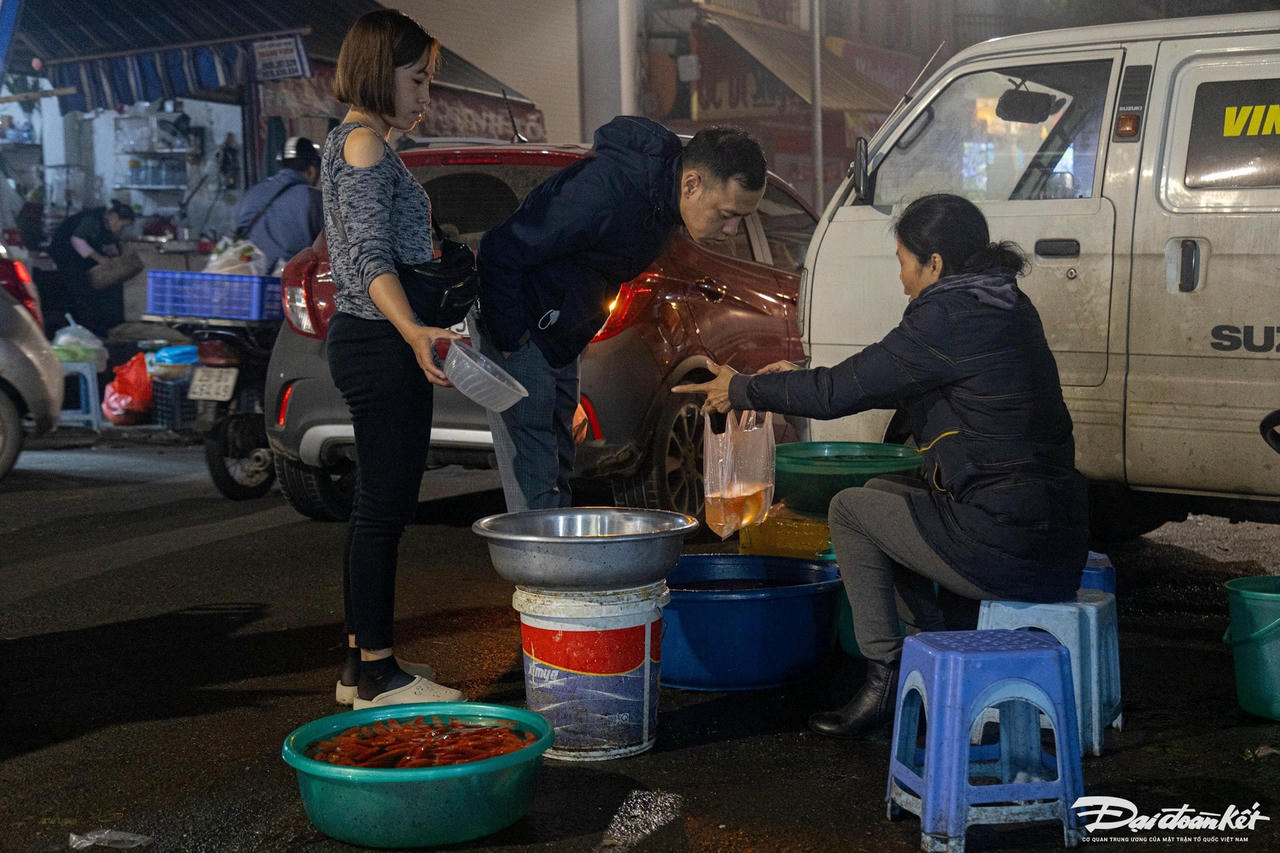 W_cho_hang_be-le-khanh15.jpg