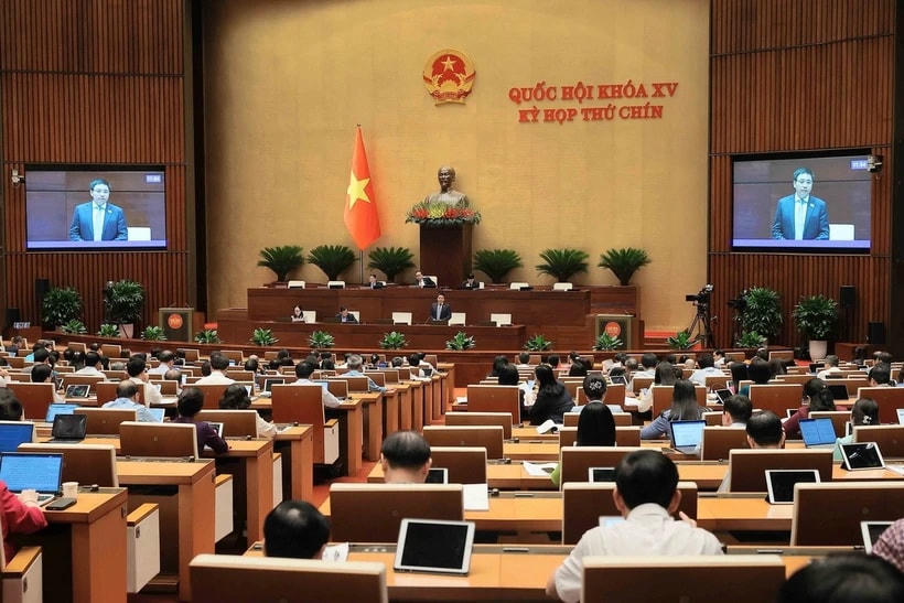 Bộ trưởng Bộ Tài chính Nguyễn Văn Thắng giải trình, làm rõ một số vấn đề đại biểu Quốc hội nêu. (Ảnh: An Đăng/TTXVN)