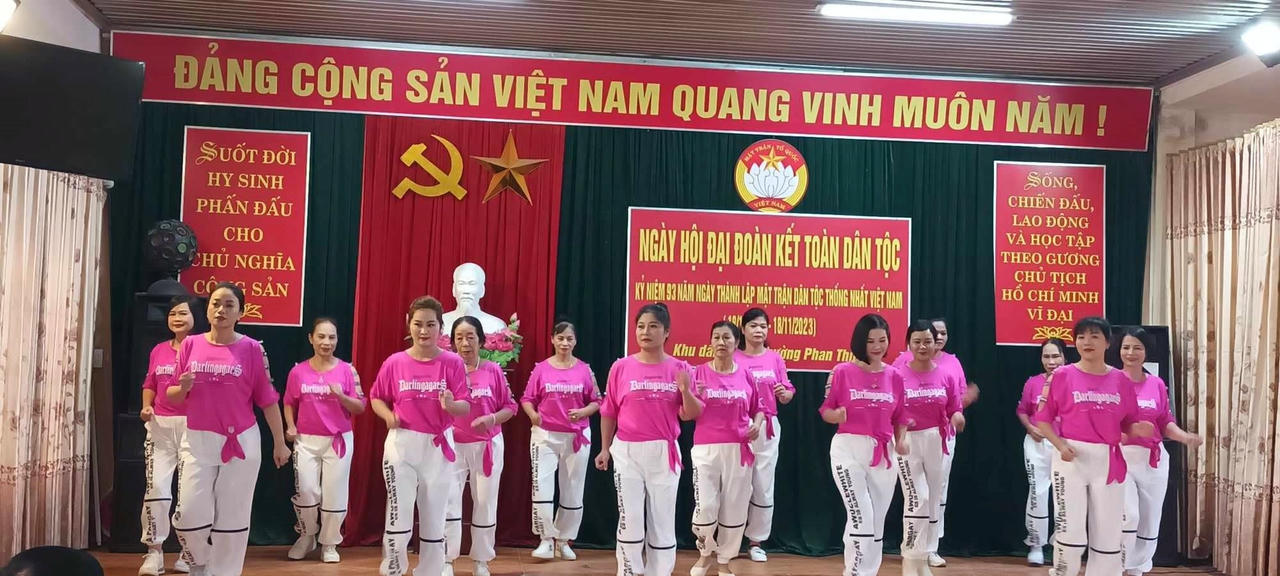mua-dan-vu-la-tiet-muc-vui-nhon-xuat-sac-nhat-da-duoc-the-hien-rat-chuyen-nghiep-tao-khong-khi-tung-bung-cam-xuc-kho-quen-voi-tat-ca-dai-bieu-va-nguoi-dan-toi-du.jpg