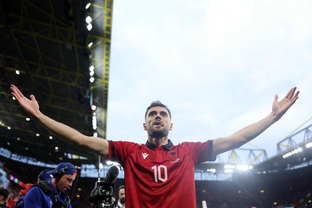 Nedim Bajrami ghi bàn thắng nhanh nhất lịch sử EURO. (Nguồn: Getty Images) Albania-1606.jpg