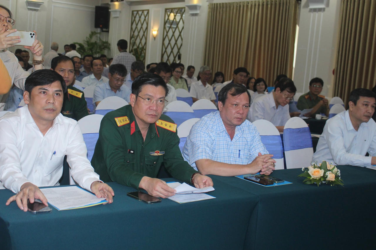 quang-canh-buoi-hop-bao..jpg
