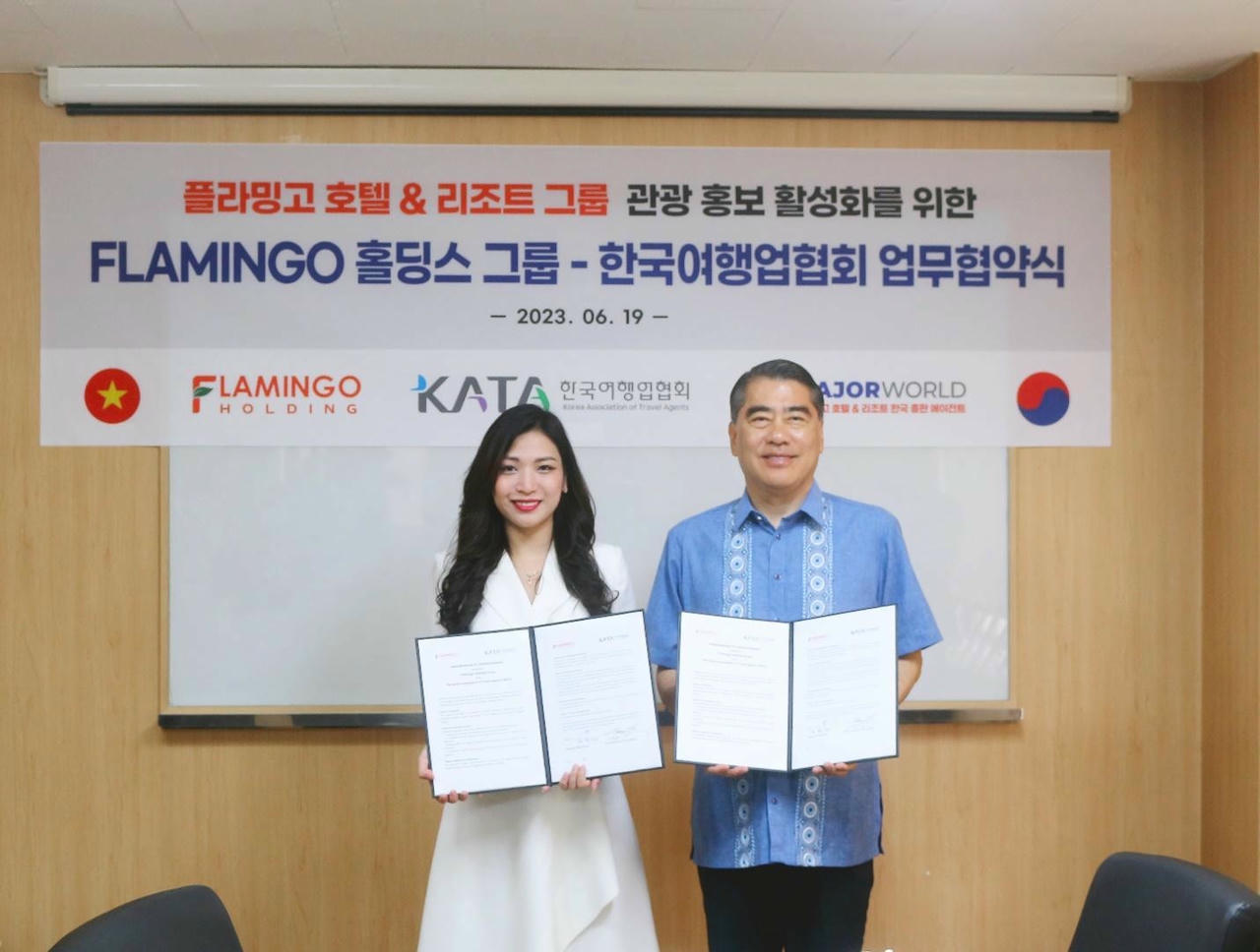 Đại diện Tập đoàn Flamingo, bà Trần Thùy Dung – Giám đốc Kinh doanh Flamingo Hospitality Management (FHM) công ty thành viên của Flamingo Holding Group.