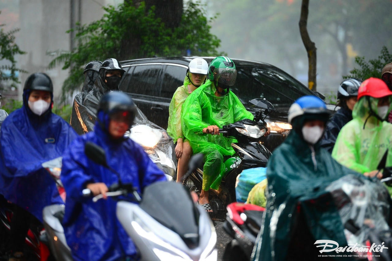 tac_duong-le-khanh28.jpg