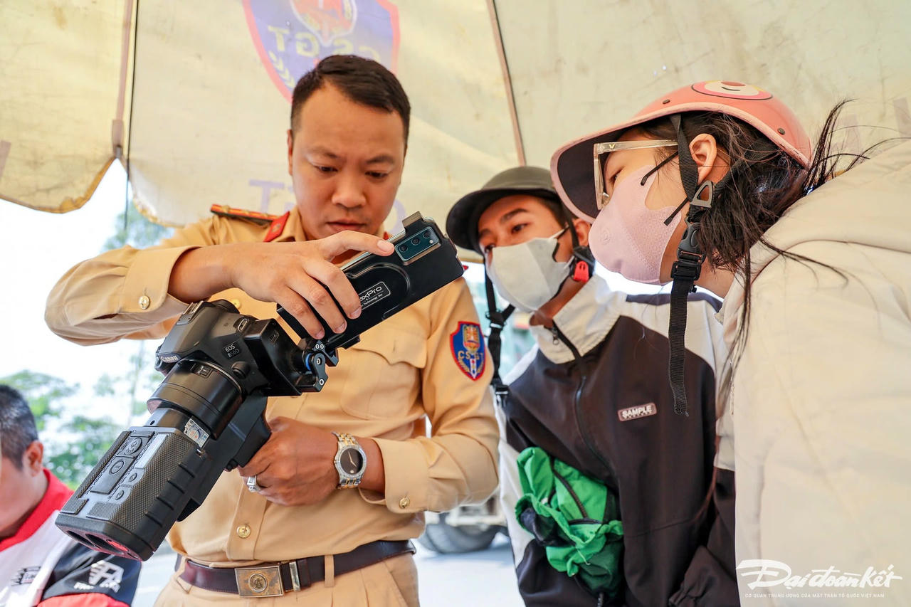 xu_phat_le_khanh75.jpg