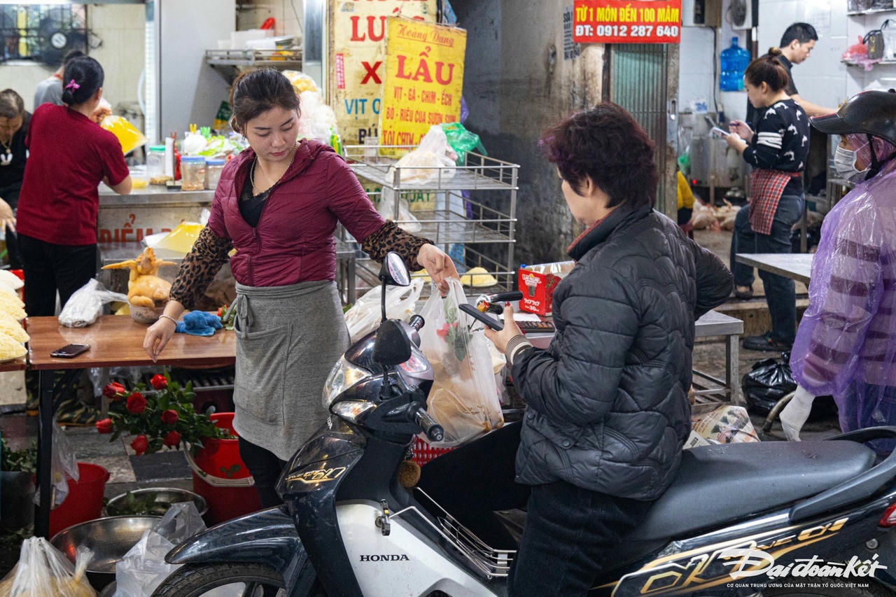 W_cho_ram-le-khanh12.jpg