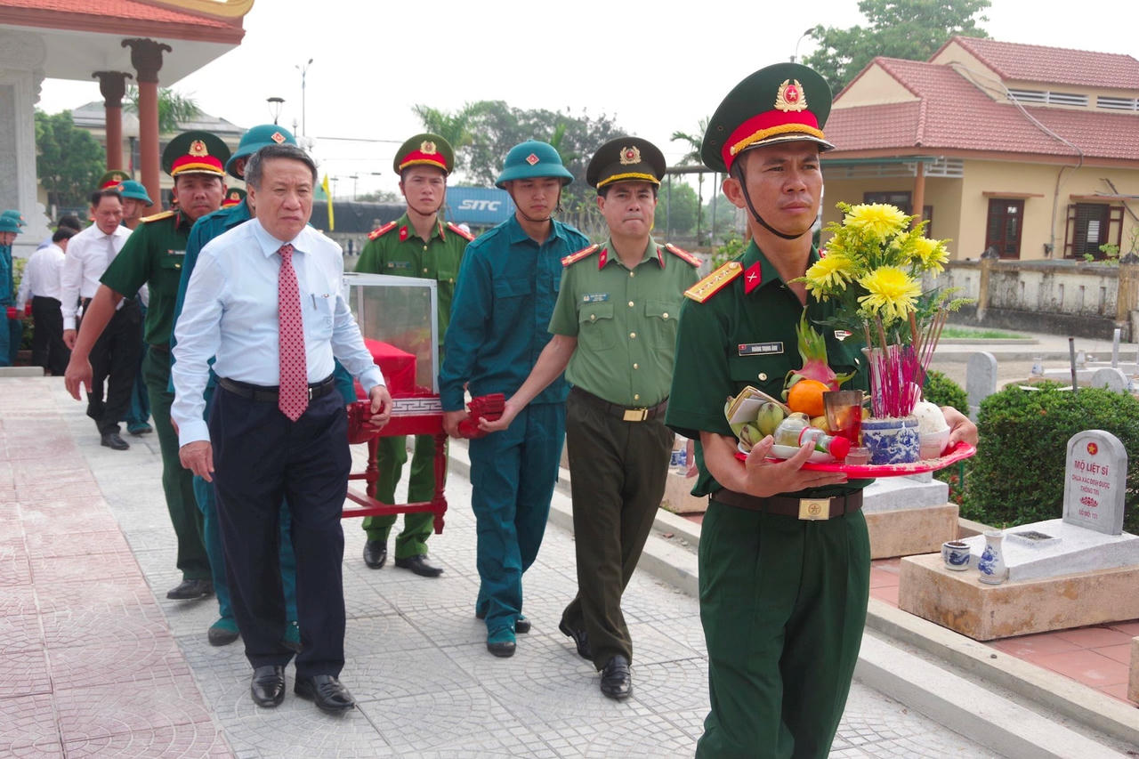 2-truy-dieu-12-hai-cot-liet-si.jpg