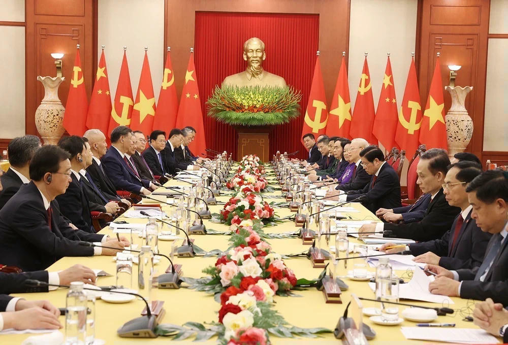 Tổng Bí thư Nguyễn Phú Trọng hội đàm với Tổng Bí thư, Chủ tịch nước Trung Quốc Tập Cận Bình. (Ảnh: Trí Dũng/TTXVN) ttxvn-hoi-dam-viet-trung-2-3682.jpg