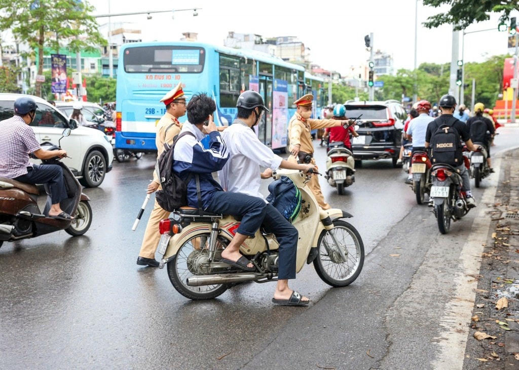 anh bai chinh t12 13