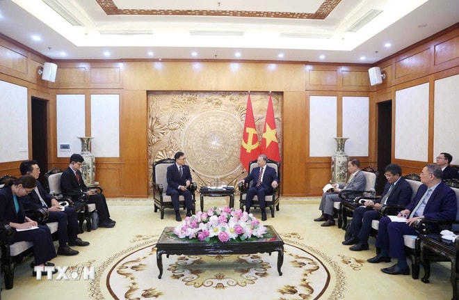 ttxvn-tong-bi-thu-to-lam-tiep-dai-su-han-quoc-tai-viet-nam-0506-2.jpg