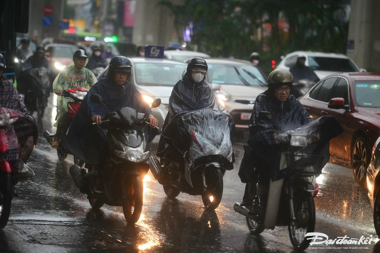 tac_duong-le-khanh5.jpg