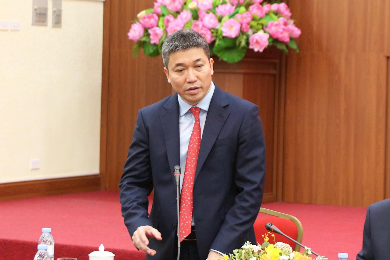 Ông Phan Anh Sơn - Chủ tịch Liên hiệp các tổ chức hữu nghị Việt Nam phát biểu tại buổi gặp gỡ. Ảnh: Tiến Đạt.
