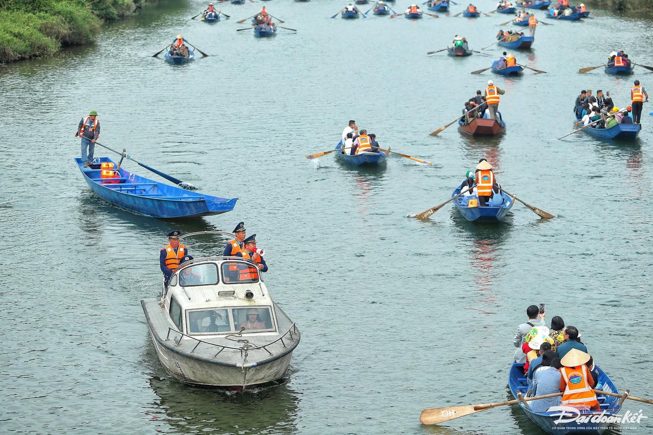 W_chua_huong-le-khanh25.jpg