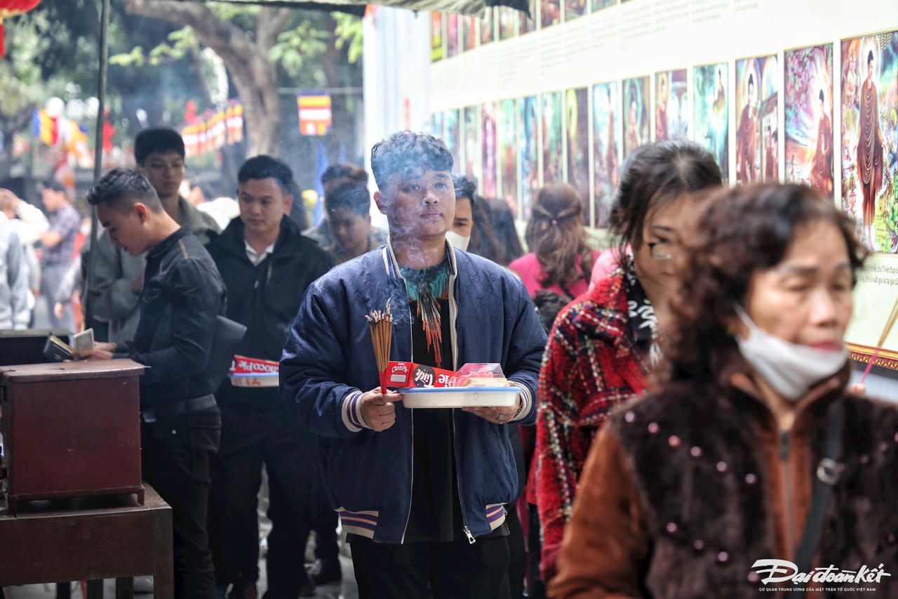 W_chua_ha_cau_duyen15.jpg