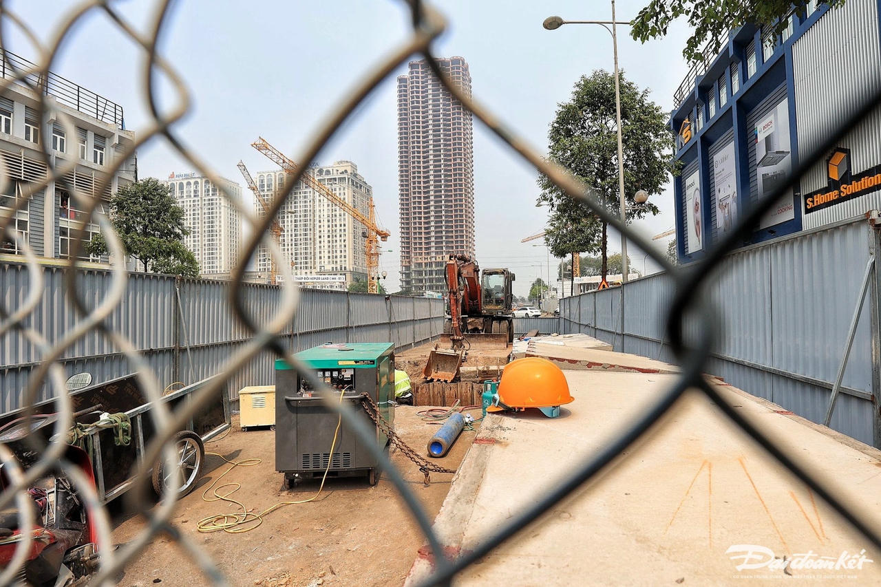 lo_cot-le-khanh14.jpg