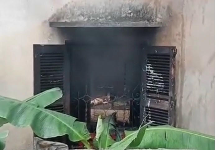 Do mâu thuẫn với mẹ, Trần Tú Anh đã dùng xăng, châm lửa đốt nhà.