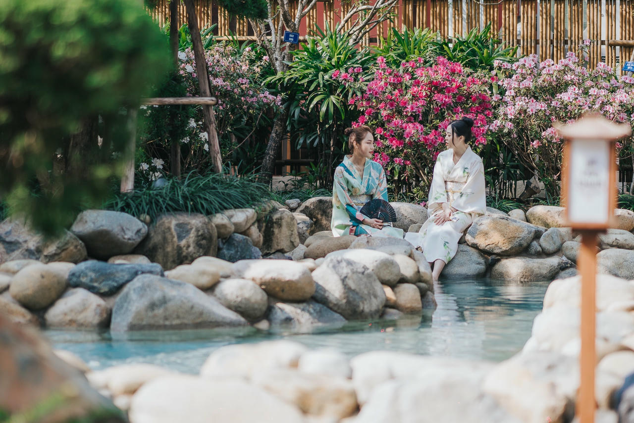Yoko Onsen Quang Hanh