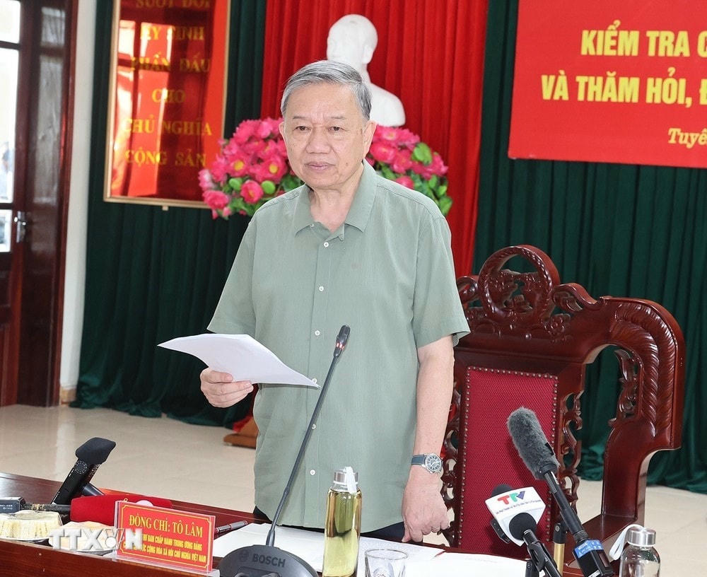Tổng Bí thư, Chủ tịch nước Tô Lâm phát biểu tại huyện Sơn Dương, tỉnh Tuyên Quang. (Ảnh: Trí Dũng/TTXVN) TTXVN_1209 Tong Bi thu Tuyen Quang 6.jpg