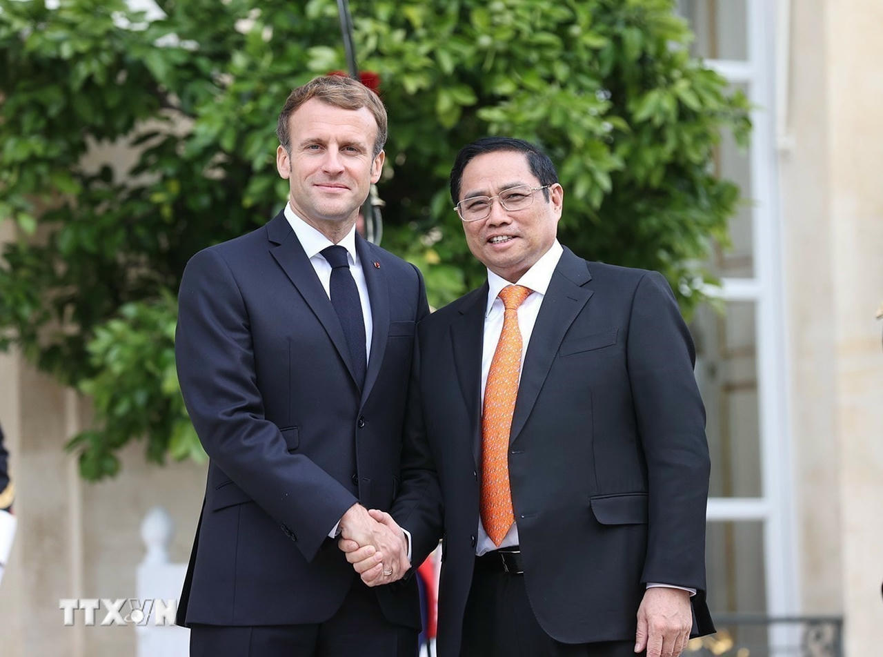 Trong chương trình thăm chính thức Cộng hòa Pháp, sáng 4/11/2021, tại Điện Élysée, Thủ đô Paris, Thủ tướng Phạm Minh Chính hội kiến Tổng thống Cộng hòa Pháp Emmanuel Macron. (Ảnh: Dương Giang/TTXVN) ttxvn-quan-he-viet-nam-phap-5.jpg