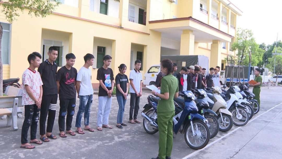 Các đối tượng bị triệu tập về hành vi