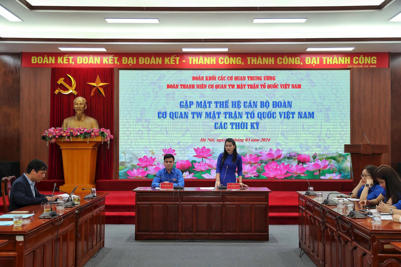 doan_thanh_nien-le-khanh2-3c8bd7cc14ceb4266cab364195a46e4b.jpg