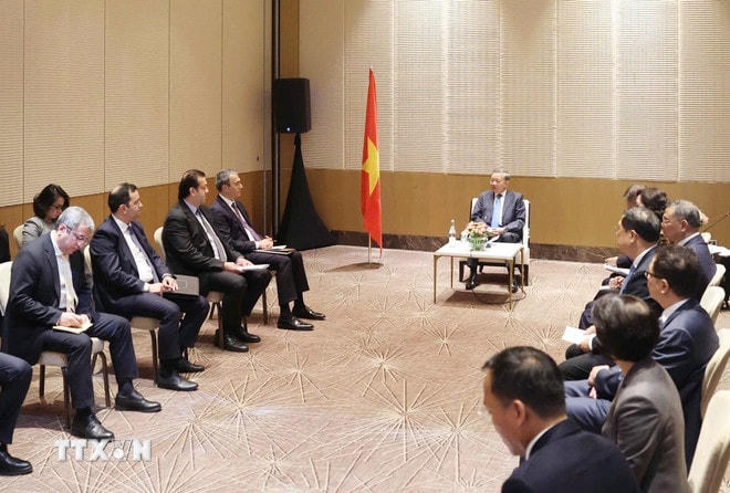 Tổng Bí thư Tô Lâm tiếp lãnh đạo một số doanh nghiệp tiêu biểu của Azerbaijan. (Ảnh: Thống Nhất/TTXVN) ttxvn-tong-bi-thu-to-lam-tiep-lanh-dao-doanh-nghiep-tieu-bieu-azerbaijan-08-3.jpg