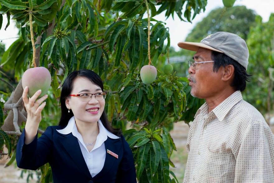 Tích cực, chủ động hỗ trợ khách hàng vượt qua đại dịch.