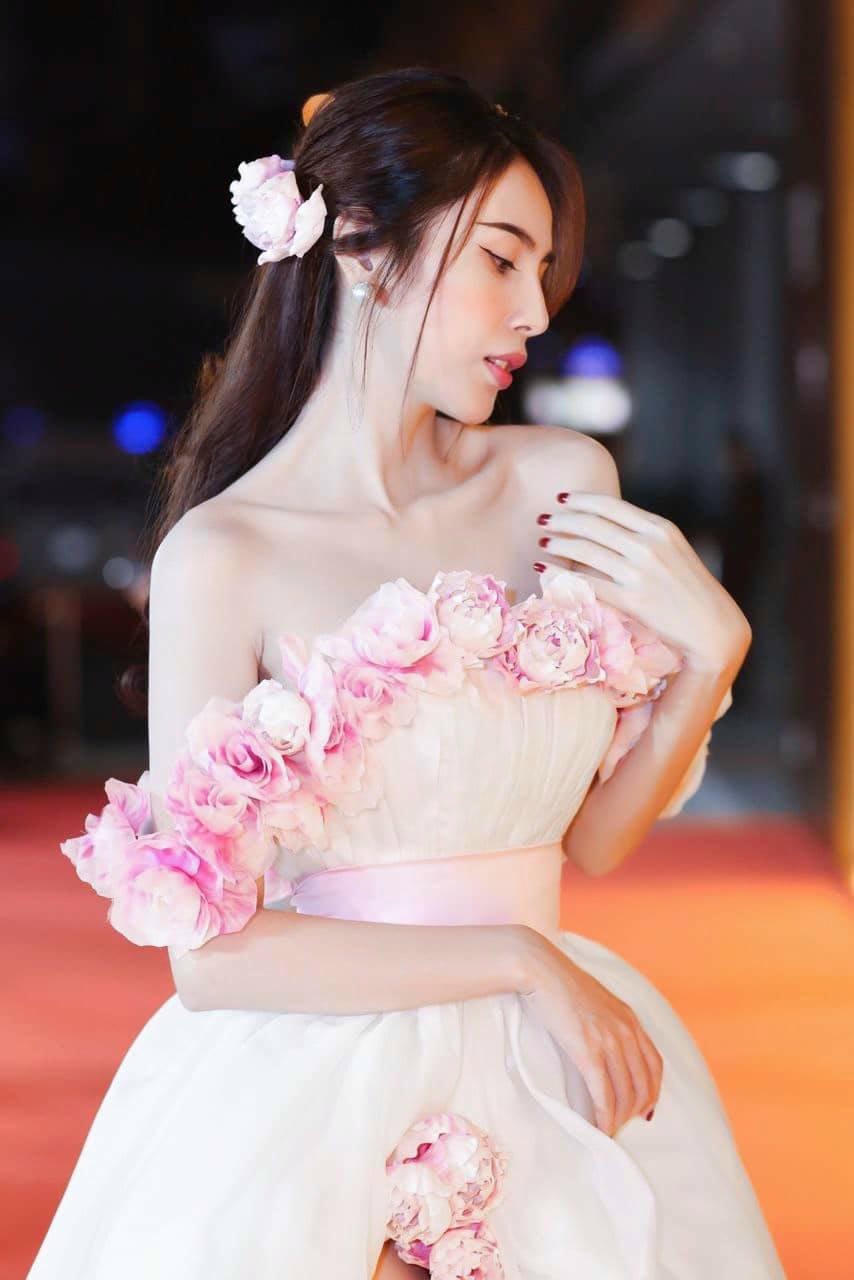 Giấc mơ tuyết trắng là OST của bộ phim Tuyết nhiệt đới nổi tiếng một thời.