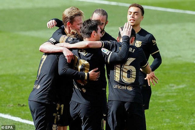 Barcelona bảo toàn chiến thắng 2-1 sau khi kết thúc 90 phút.