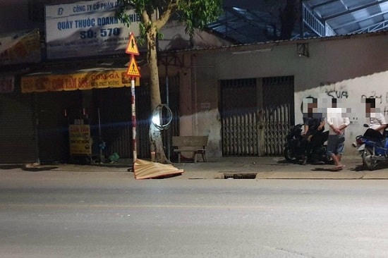HIện trường phát hiện thi thể nam thanh niên. Ảnh: Tiền Phong