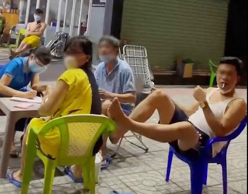 Nhóm người vi phạm có thái độ bất hợp tác khi làm việc với cơ quan chức năng.