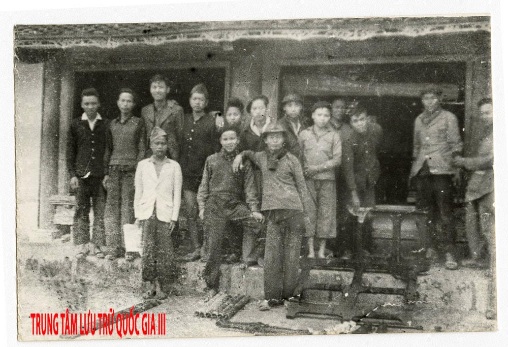 Báo Cứu quốc chuyển về Hà Đông, tháng 01/1947. Nguồn: Trung tâm Lưu trữ quốc gia III, Tài liệu ảnh Nhà Nhiếp ảnh Nguyễn Bá Khoản.